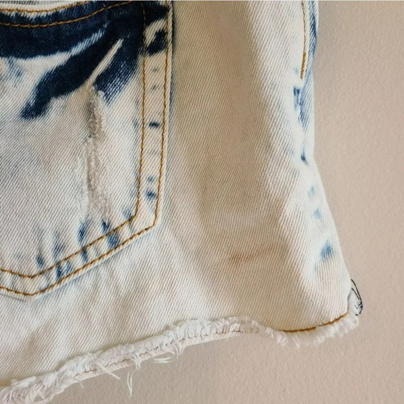 High-waisted distressed acid wash jeans,  s… - Picture 9 of 11